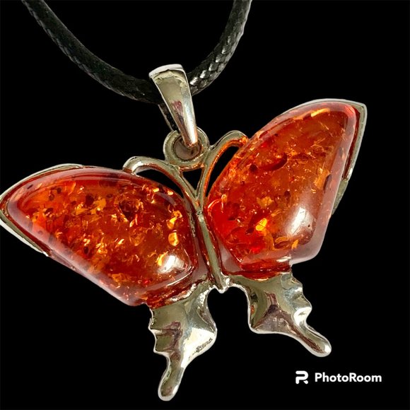 Vintage Honey Amber Butterfly Necklace Pendant Silver Plated Simulated 18" - Picture 3 of 10